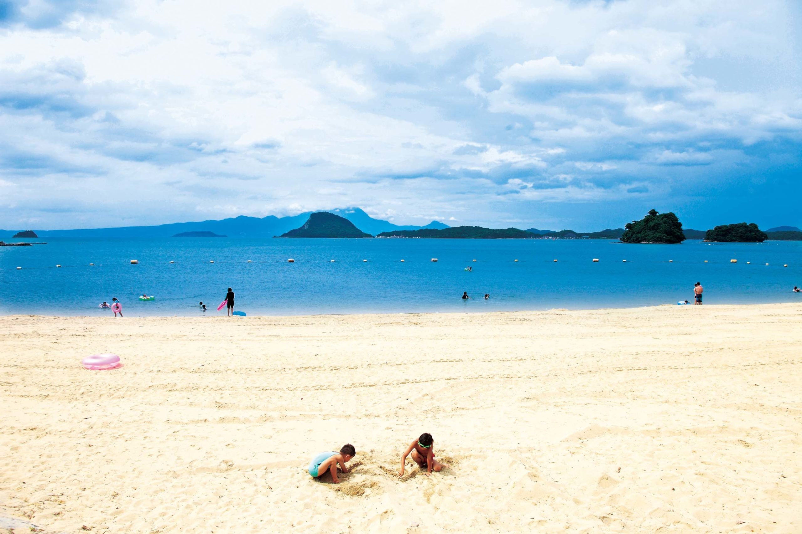 🏖️ 유시마 해수욕장 (유시마 카이스이요쿠조) 이미지 1